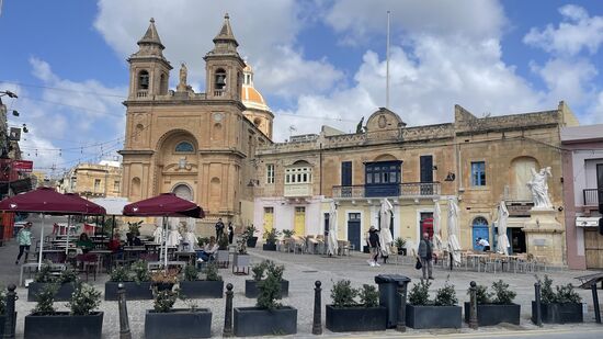 Es begrüßt uns das Wahrzeichen von Marsaxlokk: die katholische Pfarrkirche „Our Lady of Pompei“