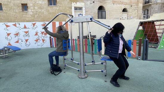 Na, da fehlt die Sportkleidung 