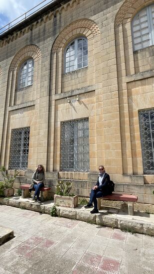 Einladende Bänke...