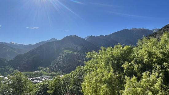 …mit diesem wundervollen Ausblick von unserem Balkon