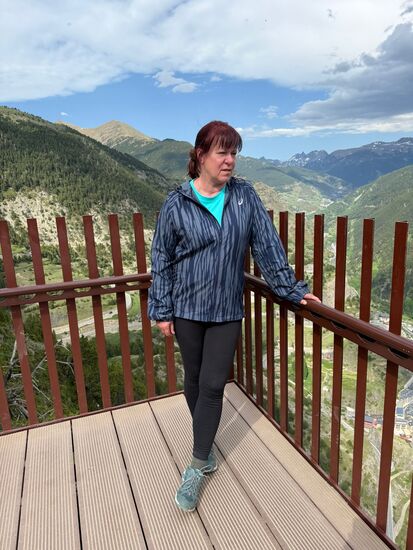 Ich bin kaputt!!
Die heutige Tour hat uns geschafft. Wir verzichten auch auf den geplanten Besuch in der Hauptstadt und essen wieder in unserem Hotel zu Abend