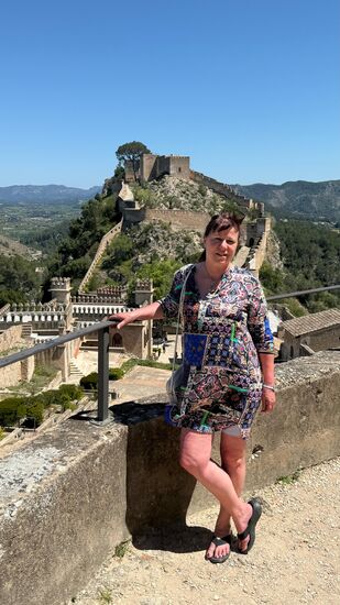 Die in 389m Höhe strategisch günstig gelegene Festung besteht aus dem Castell Menor und dem Castell Major-hier blicken wir auf das „Lower Castle“