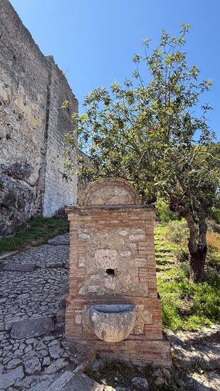 Nach knapp 2 Stunden Besichtigung des „Upper Castle“ begeben wir uns auf die andere Seite