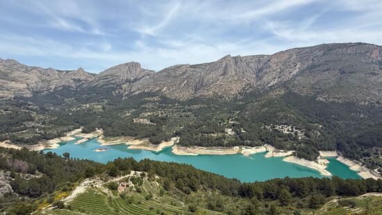 Der Stausee Presa de Guadalest wurde 1963 angestaut.