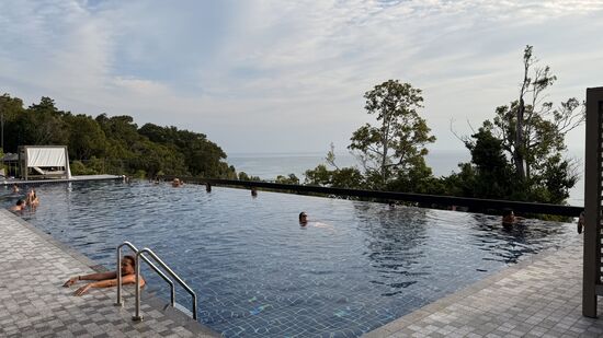 Hier gibt es natürlich auch einen „Infinity-Pool“ 