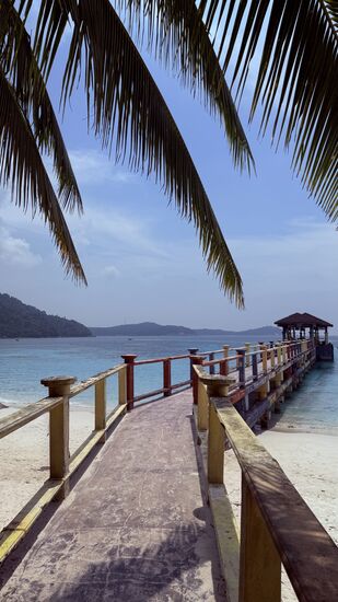 Steg:..hier verweilen wir auch wieder 2 Stunden, dann kommt wieder zuverlässig unser „Chauffeur“ 