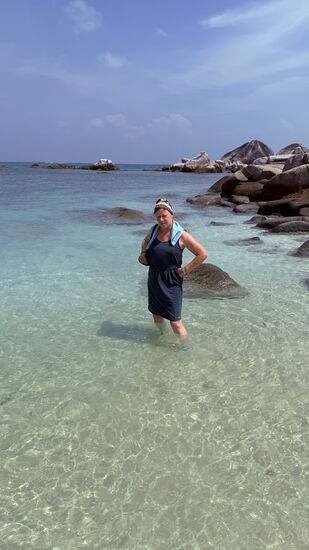 Wir waten noch etwas durch das schöne, klare Wasser