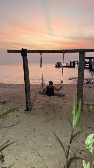 Das Restaurant liegt am Beach und diese Naturschaukeln sind ein beliebtes Fotomotiv 