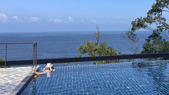 So kann man auch ein Buch lesen  (aber das bin ich nicht)
