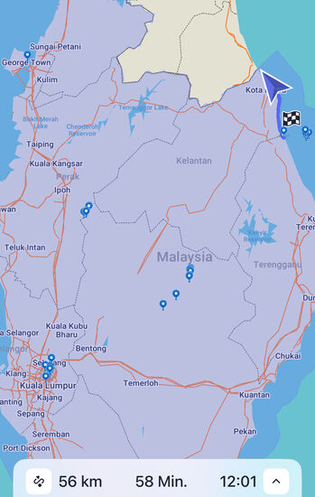 Wir müssen vom Hafen nach „Kota Bharu“ zum Airport-im Marriott wird dafür auch ein Transport angeboten, allerdings zum „Marriott-Preis“-
Thomas schaut bei Grab—da kostet es die Hälfte