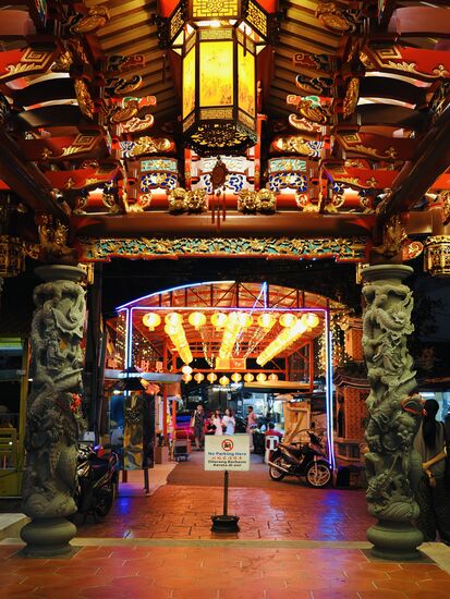 Dieses Tor führt zur „Chew Jetty“ - die Chew Jetty bietet Einblicke in das Leben der Hokkien Clans