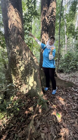 Unsere Guide erklärt sehr viel und mit Hingabe