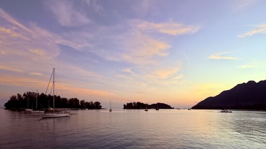 Gegen 19 Uhr fährt Thomas noch mal per Taxi zu einem Strand für diese Fotos: