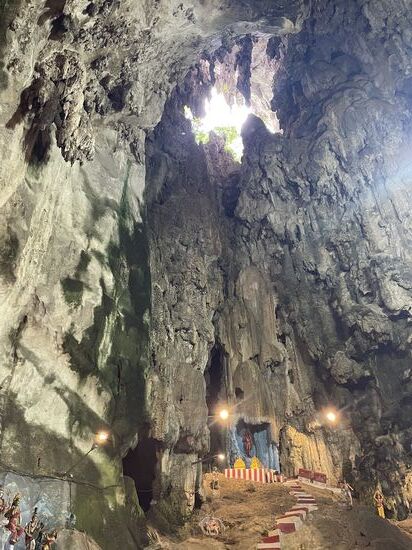 Die Höhlen sind 400 Millionen Jahre alt und aus Kalksandstein