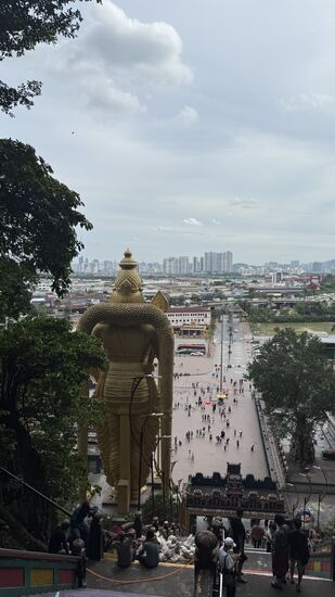 Eine tolle Sicht auf Kuala Lumpur—und nun die 272 Stufen wieder hinab…