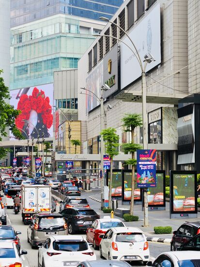 Auf gehts durch das Getümmel der Millionenstadt!