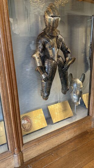 Goldtauschierte Harnischgarnitur, des Erzherzogs Karl von Österreich