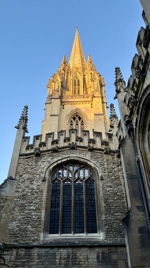 University Church of St Mary the Virgin - man kann auf den Turm, aber das ersparen wir uns