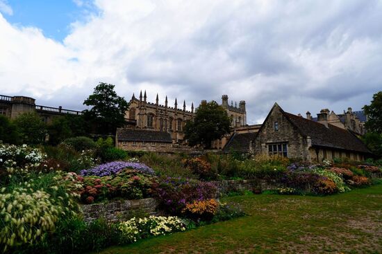 Es ist schon 15 Uhr als wir Oxford erreichen- Wir besuchen hier das bekannte Christ church College. Es ist eines der größten und bekanntesten Colleges. Hier studieren 26000 Studenten aus 160 Ländern.
