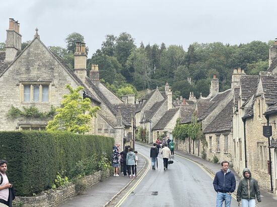 Nächster Stop: Castle Combe - wieder ein wunderschöner Ort und Drehort für mehrere Filme, darunter der berühmte Film "Gefährten" von Stephen Spielberg.