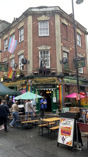 Hier nur für Männer und Männer…