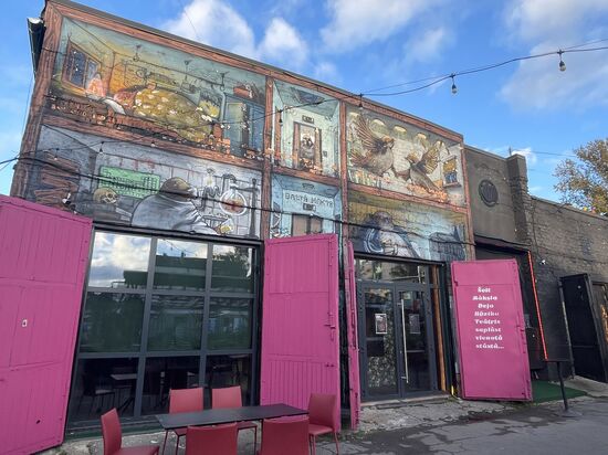 …die zu einem Kultur- und Unterhaltungsviertel -des „Tallinas lelas Kvartals“ - führt