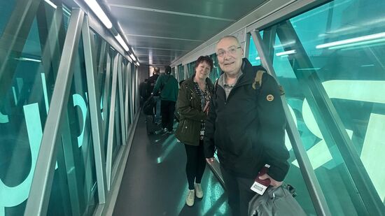 Gute 7 Stunden wird der Flug von München bis nach Delhi dauern-gegen Mitternacht werden wir in Delhi landen.