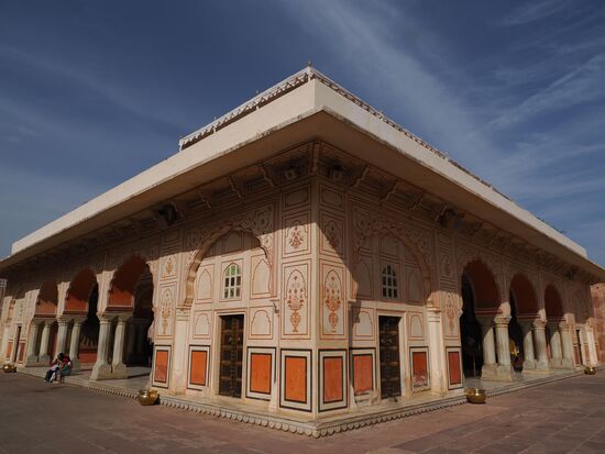 Der Palast dient heute als Museum und wird auch noch teilweise von der königlichen Familie bewohnt