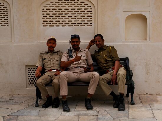 Die 3 lassen sich auch gern und kostenlos ablichten  
Einer tauscht mit Thomas auch Kontaktdaten aus