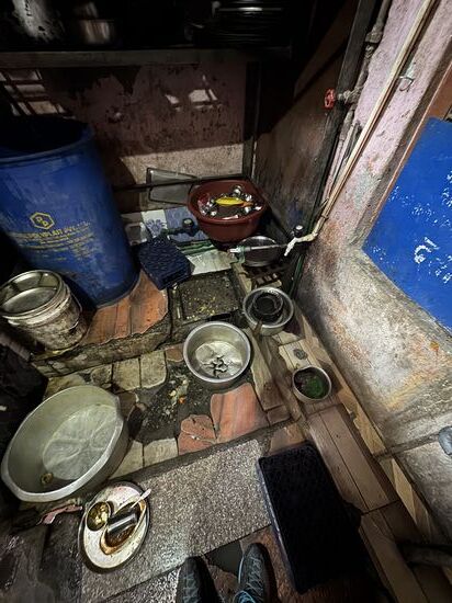 In dieser Nische wird das Gemüse geschnippelt…