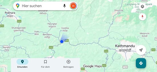 Von Kathmandu nach Pokhara sind es ungefähr 260km durch die Berge. Die Hälfte haben wir geschafft.
