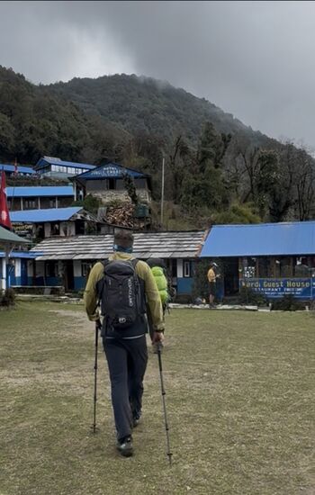 Eine „Hotelanlage“ tief im Himalaja - irgendwie surreal