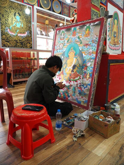 Aber auch andere Kunstwerke gibt es hier zu bestaunen: Mandalas—und zwar so richtig aufwändige!!