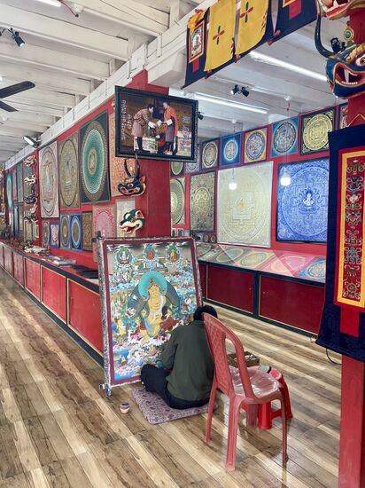 3 Monate und täglich 7-9 Stunden sitzt der Künstler an so einem Wer, für das er dann gern 1000 -2000 US$ haben möchte