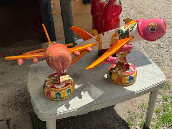 Der Phallus gilt in der Region als Schutzsymbol gegen Dämonen und nicht nur als Fruchtbarkeitssymbol