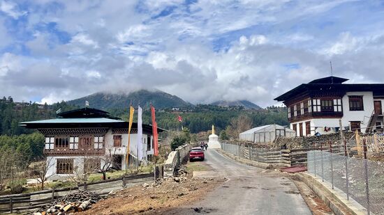 Wir machen nun noch einen schönen Spaziergang durch das Phobjika-Tal