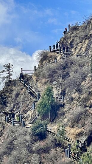 Deshalb müssen wir auch noch einige Treppenstufen hinab gehen