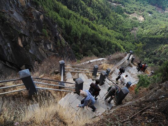 Wieder hinauf….Es wird immer beschwerlicher…