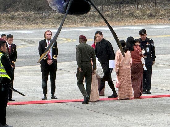 Tatsächlich erscheint der König von Bhutan!!