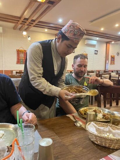 Dann gibt es  das traditionelle „Dal Baht“