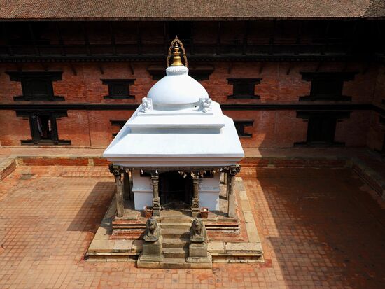 Der Keshav-Narayan-Tempel im 2. Innenhof des Patan-Museums