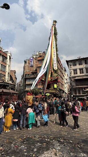 Gegen Nachmittag gehen wir zu Fuß zurück zum Hotel