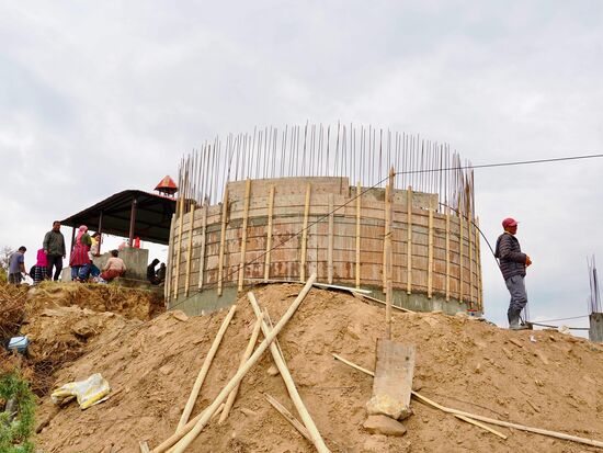 Eine mühselige Arbeit —und alles von Hand 