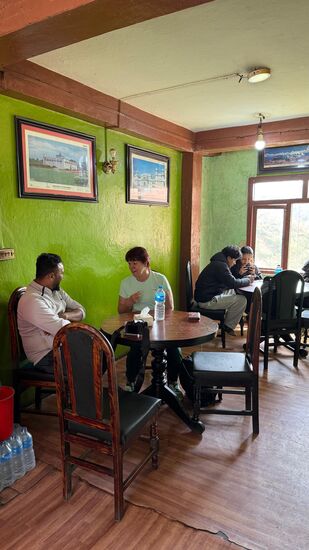 Innen sehr einfach eingerichtet