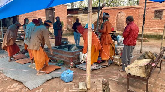 Es wird gebetet und gesungen