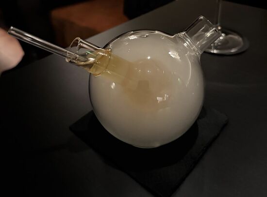 In so einem aufregenden Mini-Cocktail ist gerade mal ein Schnapsglas voll