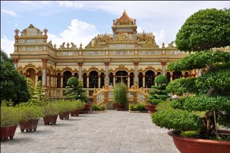 Chua Vinh Trang Pagoda
