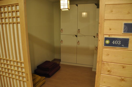 Unser "Zimmer " im Korean Style..
Thalia meint Zelt-feeling....--man muss halt alles positiv sehen..