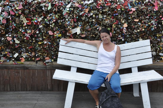 ..nein, die Bank bricht nicht unter meinem Gewicht zusammen..