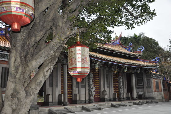 ..hier gibt es auch einen Konfuzius- Tempel